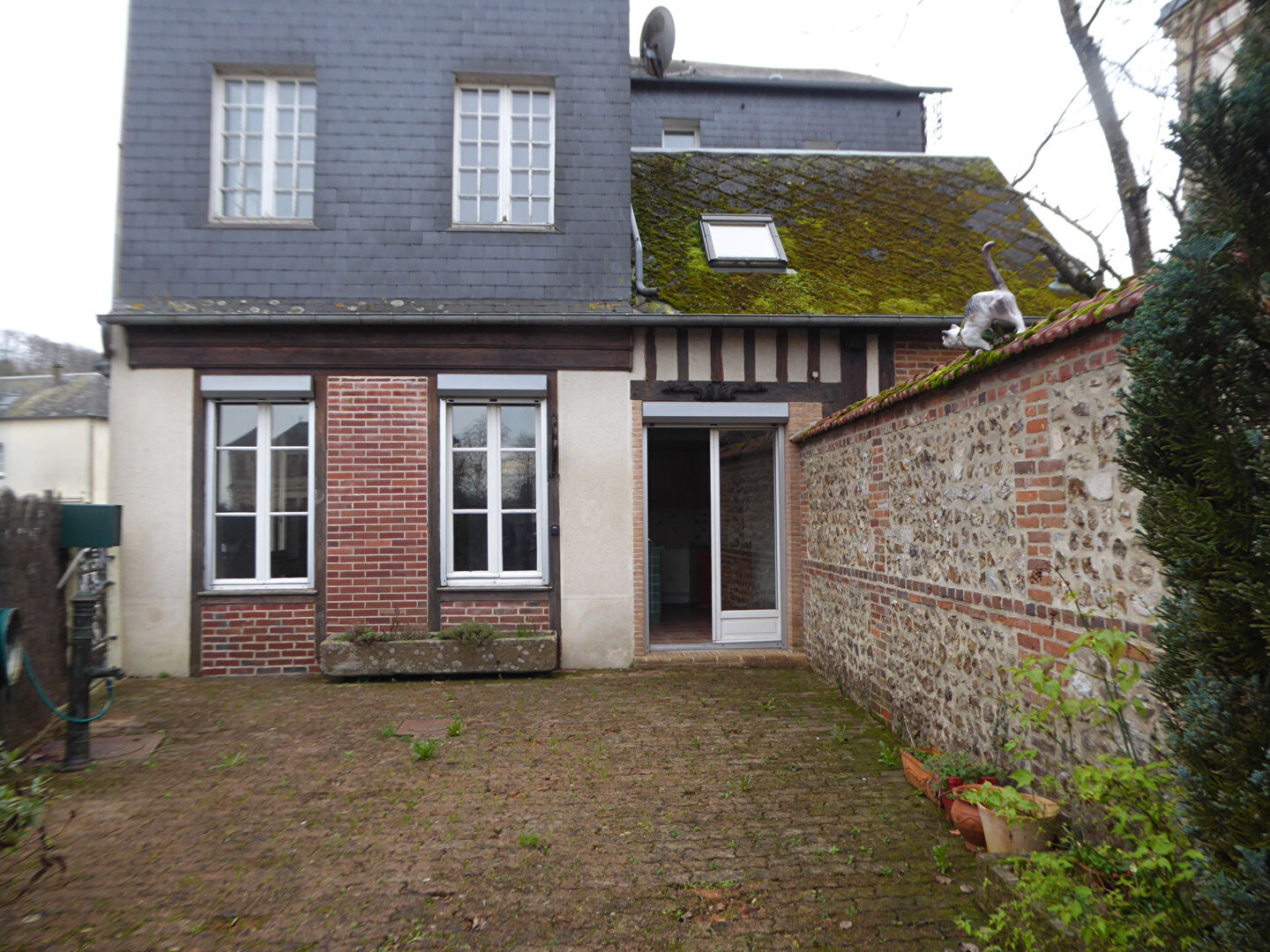 Maison - CORMEILLES